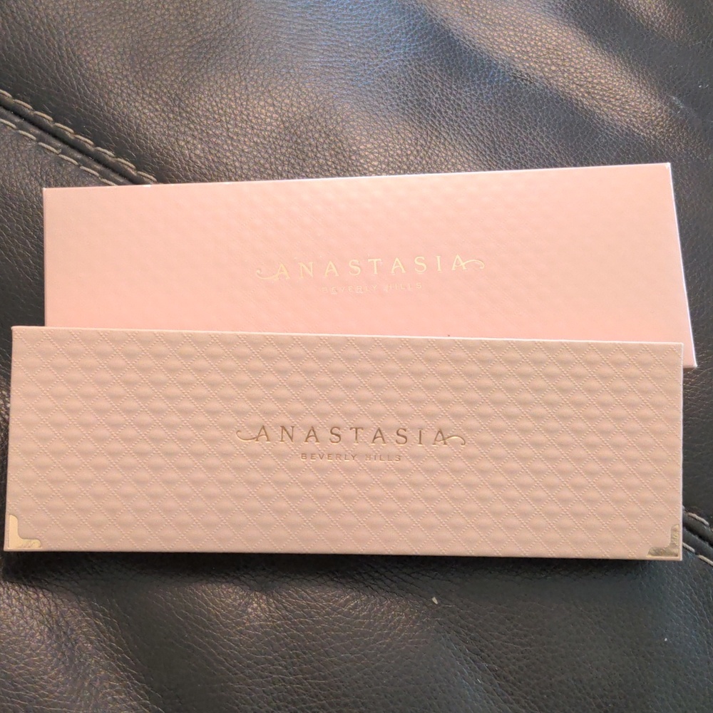 Anastasia: Primrose Palette